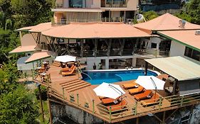 Issimo Suites (Adults Only)